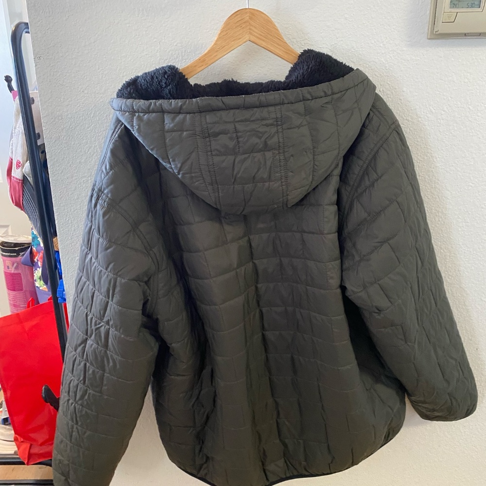 Jacket 🧥 - Picture 3 of 3